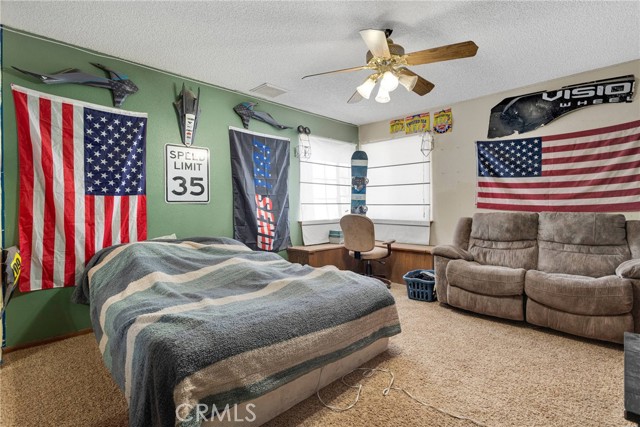 25733 Roundup Way, Apple Valley CA: https://media.crmls.org/medias/b97513fa-c245-4f5a-98b6-9658332b37ce.jpg