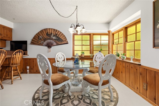 23856 Aetna Street, Woodland Hills CA: https://media.crmls.org/medias/b9758c21-62b0-43c9-9d31-2fa405ba3019.jpg