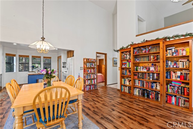Image 6 of 52 For 27528 Ashwood Lane