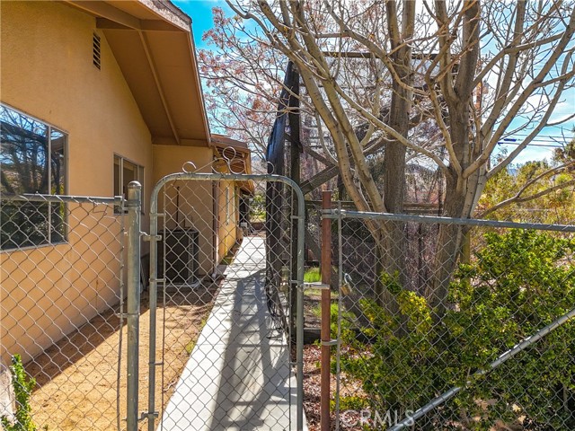 Detail Gallery Image 46 of 70 For 57885 El Dorado Dr, Yucca Valley,  CA 92284 - 5 Beds | 3 Baths