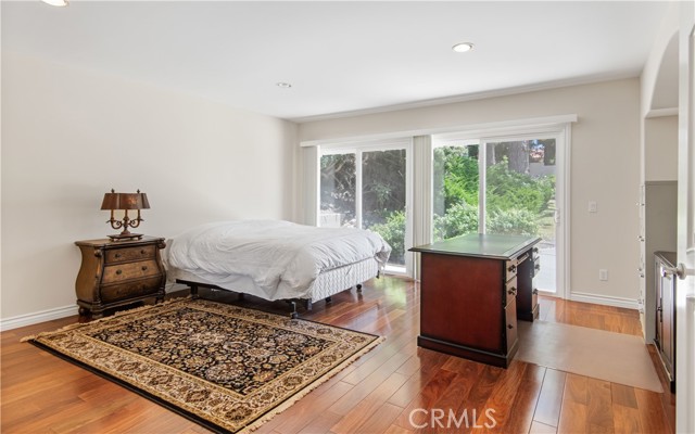 6966 Crest Road, Rancho Palos Verdes CA: https://media.crmls.org/medias/b9790f88-ffb4-4ae8-bfa4-950ef0a8ef44.jpg