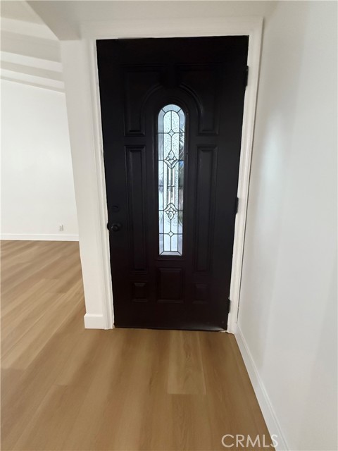 Detail Gallery Image 3 of 8 For 2100 2100 W Dogwood, Anaheim,  CA 92801 - 4 Beds | 2 Baths