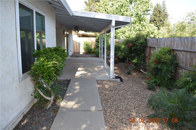 13 Betsey Way, Chico CA: https://media.crmls.org/medias/b97a865b-629e-4f25-be7d-762e93d0ac96.jpg