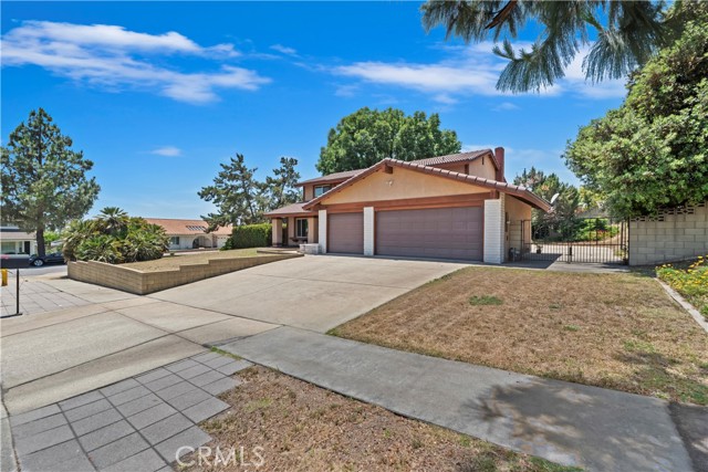 Detail Gallery Image 6 of 64 For 6164 Amberwood Dr, Rancho Cucamonga,  CA 91701 - 4 Beds | 2/1 Baths