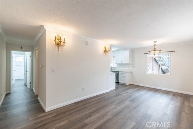 6520 Shirley Avenue, Reseda CA: https://media.crmls.org/medias/b97afdcd-02b4-46ca-a2aa-e194e00bafb4.jpg