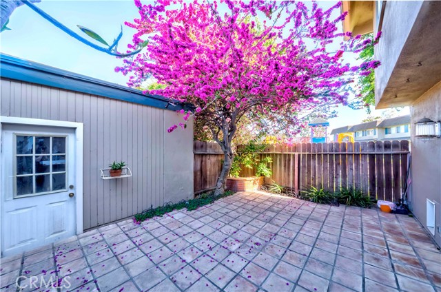 Detail Gallery Image 5 of 37 For 4394 Dina Ct, Cypress,  CA 90630 - 4 Beds | 2/1 Baths