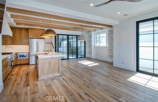 Detail Gallery Image 7 of 23 For 710 Avocado Ave a,  Corona Del Mar,  CA 92625 - 3 Beds | 3/1 Baths