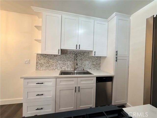 1522 S Centinela, Los Angeles CA: https://media.crmls.org/medias/b97c3f5b-08df-4597-b434-4ed2956b7d22.jpg