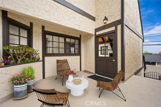 Front Image Thumbnail for CRLG26122600
