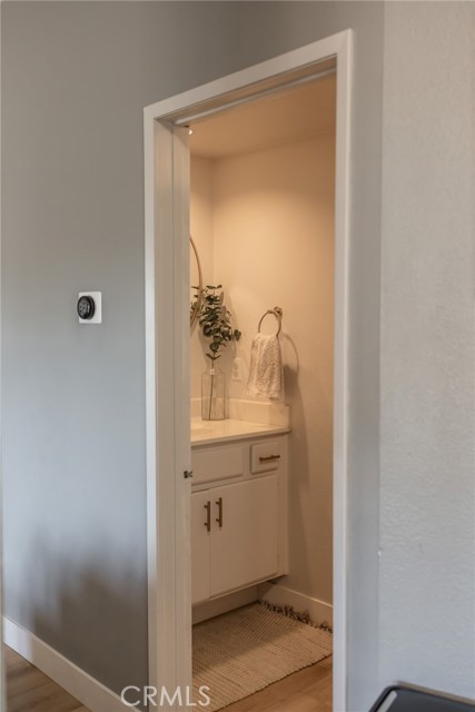 Detail Gallery Image 11 of 29 For 28724 Magnolia Way, Saugus,  CA 91390 - 3 Beds | 2/1 Baths