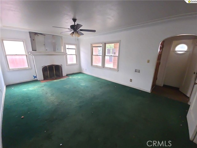 Detail Gallery Image 4 of 27 For 3581 E Alta, Fresno,  CA 93702 - 3 Beds | 2 Baths