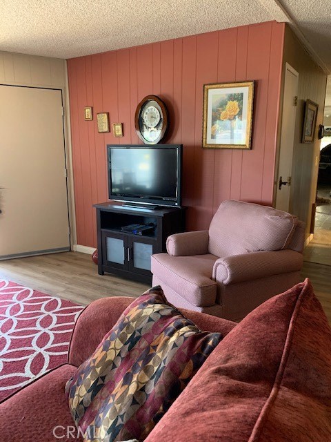 4401 Camelot Place, Bakersfield CA: https://media.crmls.org/medias/b97d4723-b88a-4c99-9b62-4bcdd90f9737.jpg