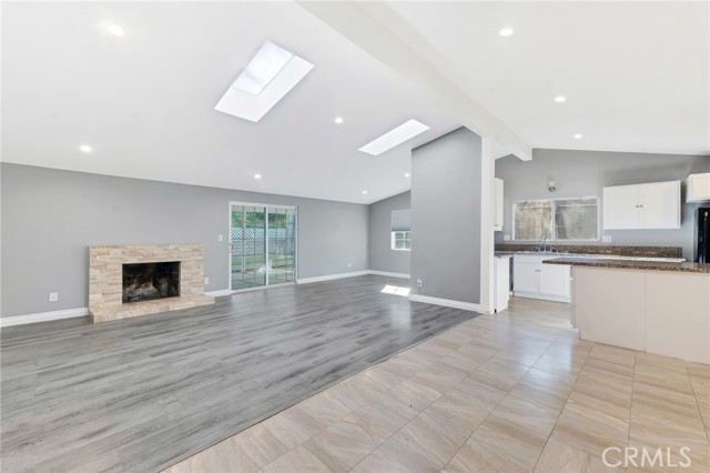 Detail Gallery Image 3 of 43 For 20416 Coulson, Woodland Hills,  CA 91367 - 3 Beds | 2/1 Baths