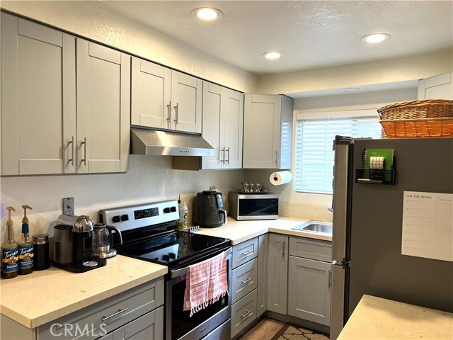 Detail Gallery Image 1 of 1 For 26156 240 Sanz #D,  Mission Viejo,  CA 92691 - 2 Beds | 2/1 Baths