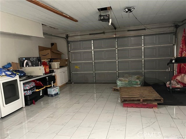 Detail Gallery Image 17 of 18 For 521 S Western Ave, Santa Ana,  CA 92703 - 4 Beds | 2 Baths