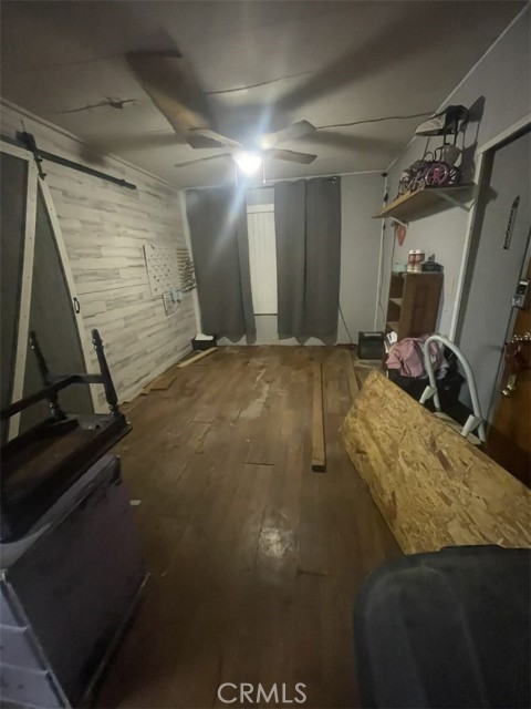 Detail Gallery Image 5 of 6 For 177 Kings Ln, Bakersfield,  CA 93308 - 2 Beds | 2 Baths