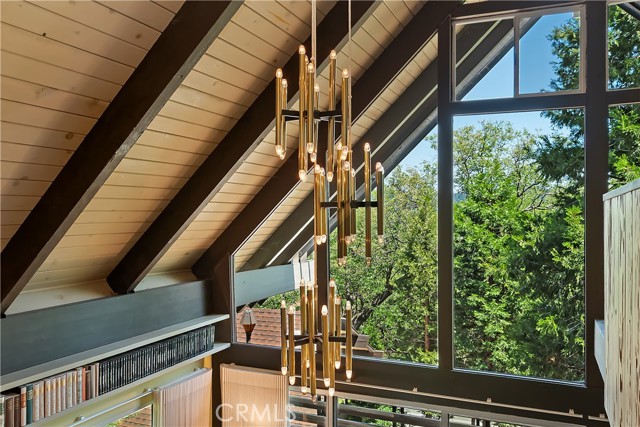 27280 Peninsula Drive, Lake Arrowhead CA: https://media.crmls.org/medias/b97e7a4d-1858-41bc-9ee0-bf3955ec6b17.jpg