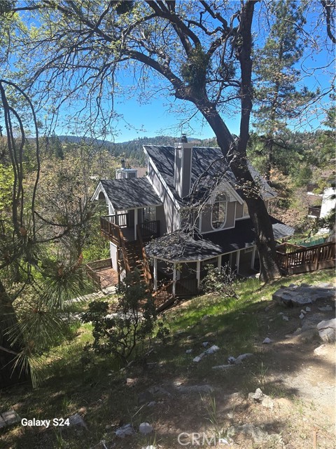 Detail Gallery Image 1 of 6 For 27757 North Bay Rd, Lake Arrowhead,  CA 92352 - 4 Beds | 3 Baths
