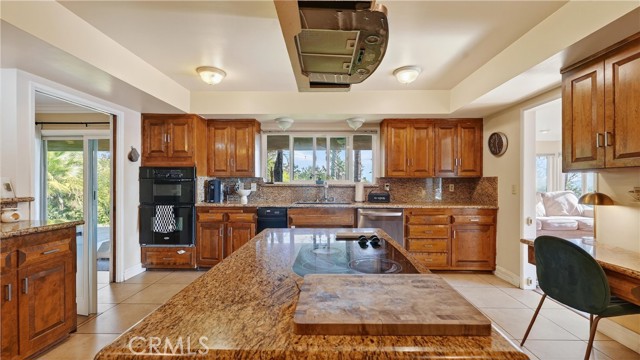 Detail Gallery Image 24 of 62 For 1414 N Raymond, Fullerton,  CA 92831 - 5 Beds | 3/1 Baths