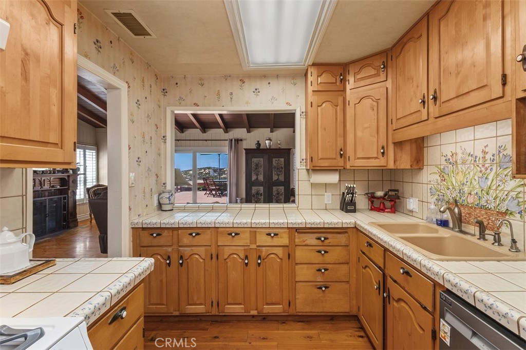 MLS #OC25239454 image #13