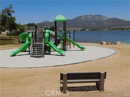 https://media.crmls.org/medias/b9801c59-9527-451d-a950-b1291ddfbb90.jpg?preset=X-Large