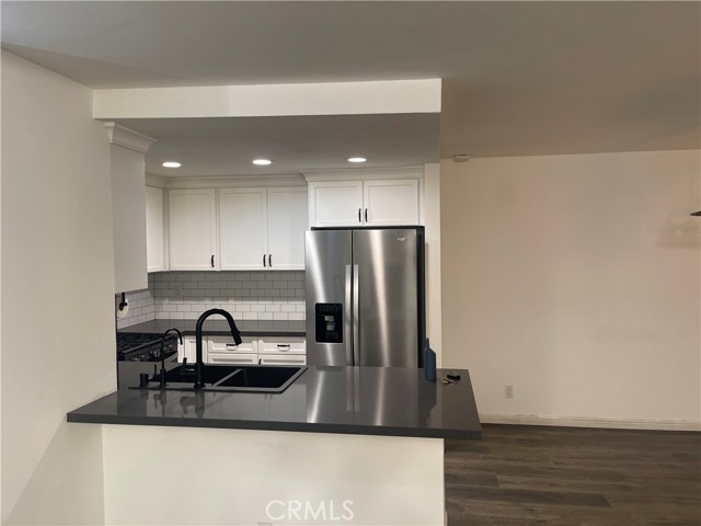 Detail Gallery Image 10 of 49 For 15511 Sherman Way, Van Nuys,  CA 91406 - 3 Beds | 2 Baths