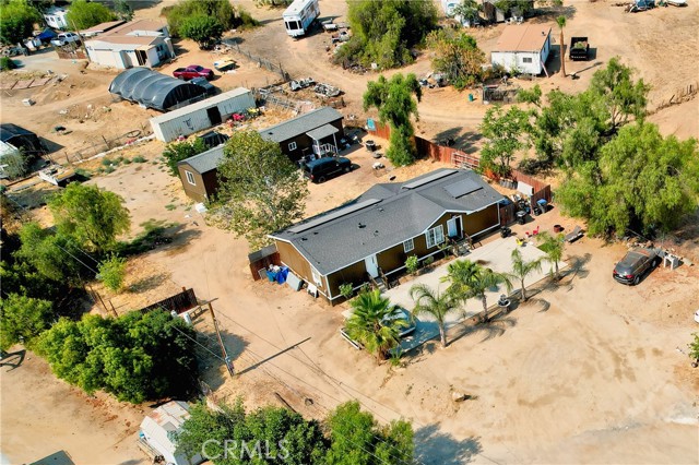 20221 Telford Avenue, Perris CA: https://media.crmls.org/medias/b9809b60-8be0-4836-a8c7-d5fd755f52c1.jpg