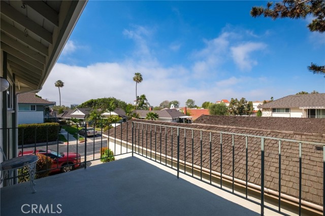 Detail Gallery Image 12 of 38 For 22679 Nadine Cir #B,  Torrance,  CA 90505 - 2 Beds | 1/1 Baths