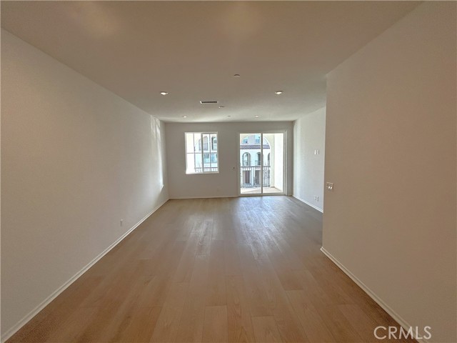 Detail Gallery Image 11 of 34 For 8444 Milk Thistle Ln, Chino,  CA 91708 - 4 Beds | 4 Baths