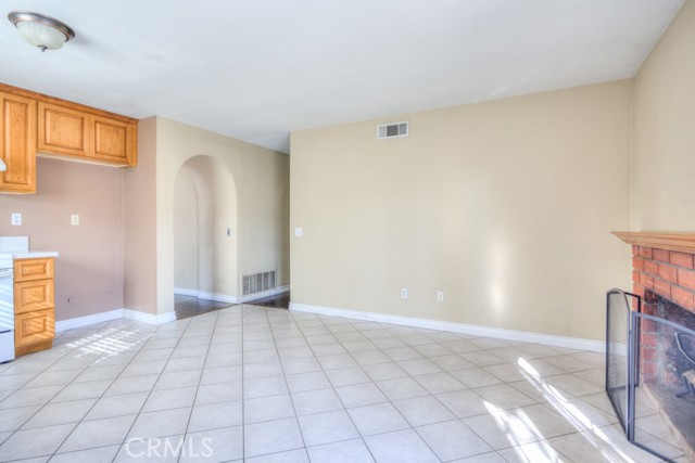 Detail Gallery Image 12 of 38 For 2851 S Cucamonga Ave, Ontario,  CA 91761 - 3 Beds | 2 Baths