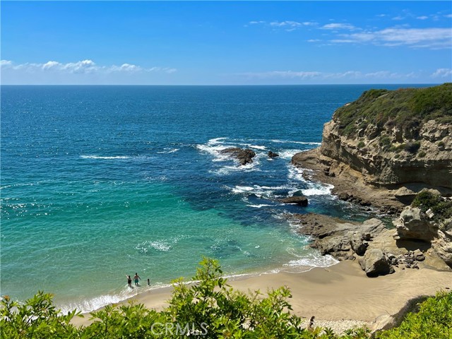 Detail Gallery Image 34 of 44 For 11 N Vista De Catalina, Laguna Beach,  CA 92651 - 4 Beds | 2/1 Baths