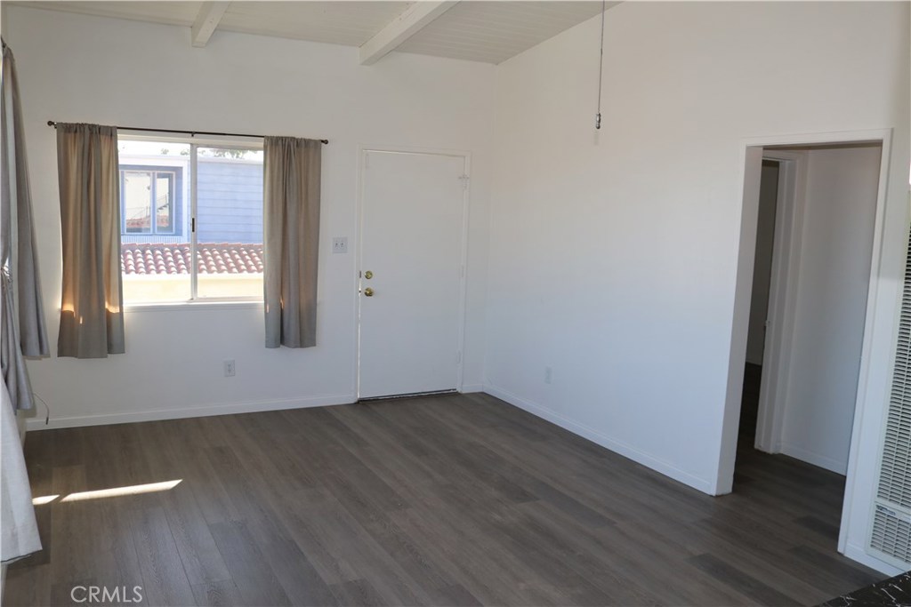 MLS #OC25266888 image #10