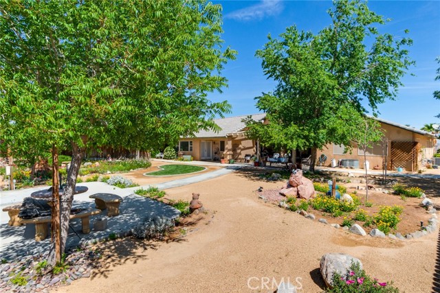 Detail Gallery Image 38 of 55 For 23465 Cherokee Rd, Apple Valley,  CA 92307 - 5 Beds | 3/1 Baths