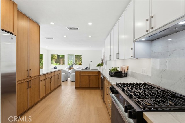 Detail Gallery Image 13 of 51 For 41 Seton Rd, Irvine,  CA 92612 - 3 Beds | 2/1 Baths