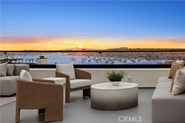 220 Carnation Ave., Corona del Mar CA: https://media.crmls.org/medias/b983e841-d577-4976-9bcf-c9e9da33baf5.jpg
