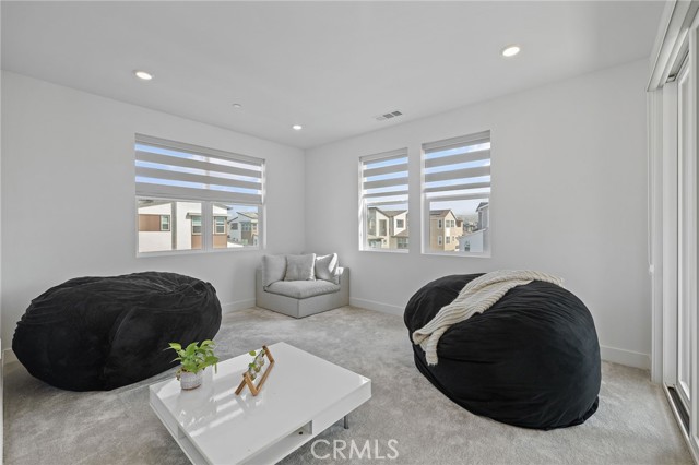 Detail Gallery Image 34 of 57 For 236 Yerba, Irvine,  CA 92618 - 4 Beds | 3/1 Baths