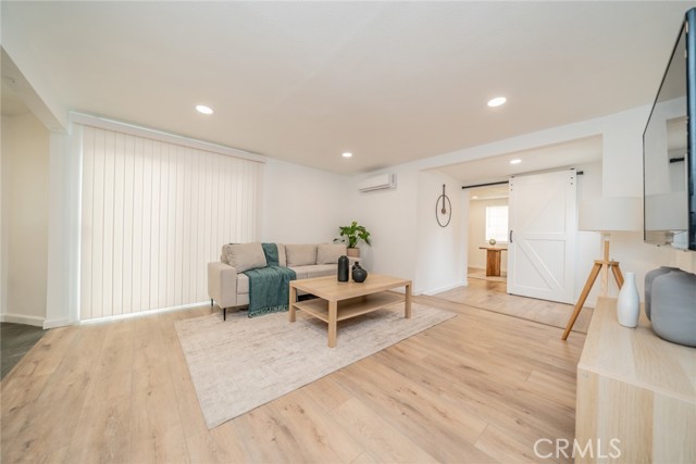 Detail Gallery Image 4 of 45 For 24563 4th, San Bernardino,  CA 92410 - 3 Beds | 1 Baths