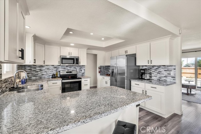 Detail Gallery Image 9 of 43 For 5837 La Luna Ave, Twentynine Palms,  CA 92277 - 3 Beds | 2 Baths