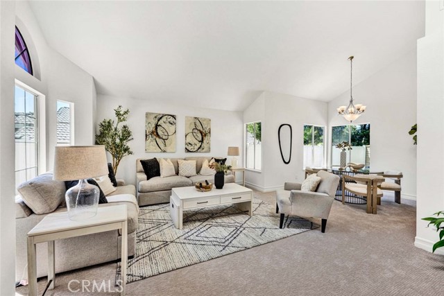 3031 Mountainside Drive, Corona CA: https://media.crmls.org/medias/b984e631-5ae8-43fe-85c6-ea6d64504048.jpg