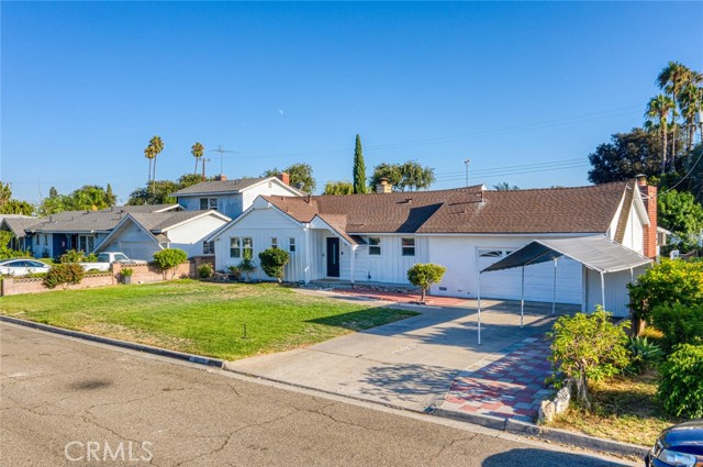 10072 Roselee Drive, Garden Grove CA: https://media.crmls.org/medias/b984f5bc-9017-401a-b723-050b27b3691f.jpg