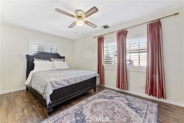 Detail Gallery Image 16 of 39 For 14582 El Molino St, Fontana,  CA 92335 - 6 Beds | 3 Baths
