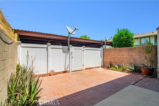 Detail Gallery Image 17 of 20 For 18931 Kittridge St #73,  Reseda,  CA 91335 - 3 Beds | 2 Baths