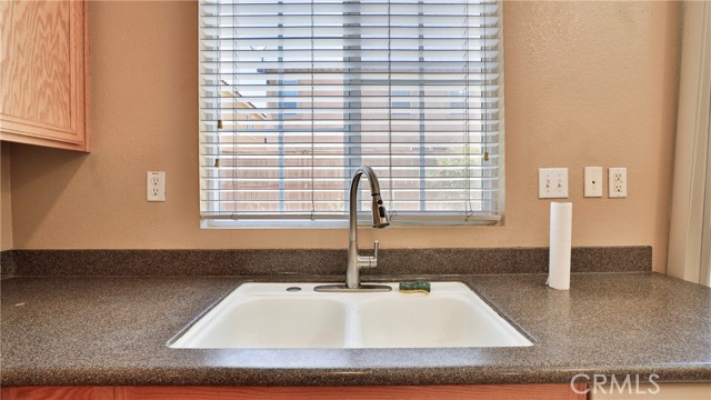 1765 Yvonne Court, Riverside CA: https://media.crmls.org/medias/b9859aa5-cf72-4fec-a48d-68c8ed545166.jpg