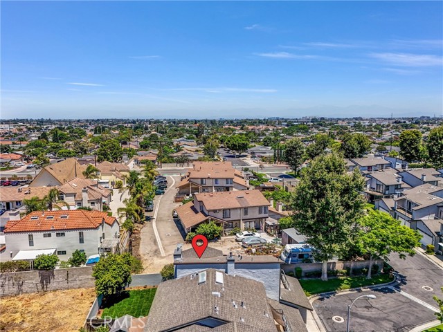 738 Amberwood Drive, Santa Ana CA: https://media.crmls.org/medias/b985e7e7-1988-41a1-b9ed-d5ff819d9ae1.jpg