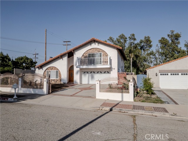 10670 Deering Avenue, Chatsworth CA: https://media.crmls.org/medias/b9867990-cc3c-4963-9b5f-99b162d16a0c.jpg