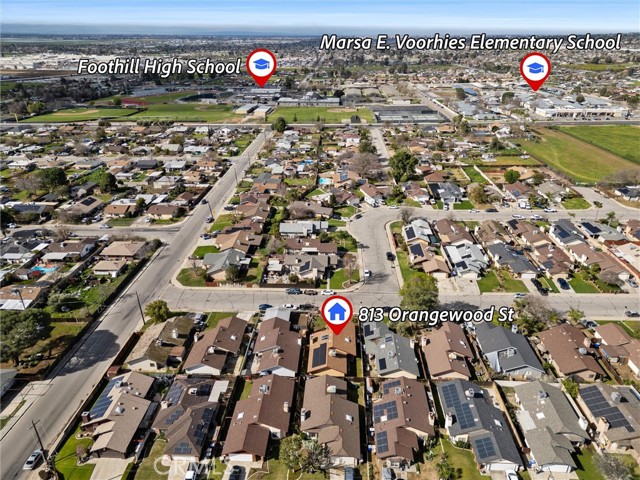 Detail Gallery Image 4 of 43 For 813 Orangewood, Bakersfield,  CA 93306 - 3 Beds | 2 Baths