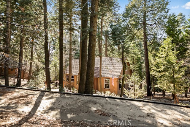 Detail Gallery Image 33 of 34 For 954 Crest Estates, Lake Arrowhead,  CA 92352 - 3 Beds | 2 Baths