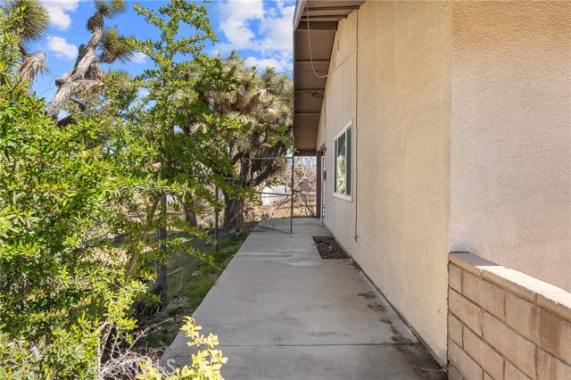 Detail Gallery Image 10 of 49 For 56620 Hidden Gold Drive, Yucca Valley,  CA 92284 - 3 Beds | 2 Baths