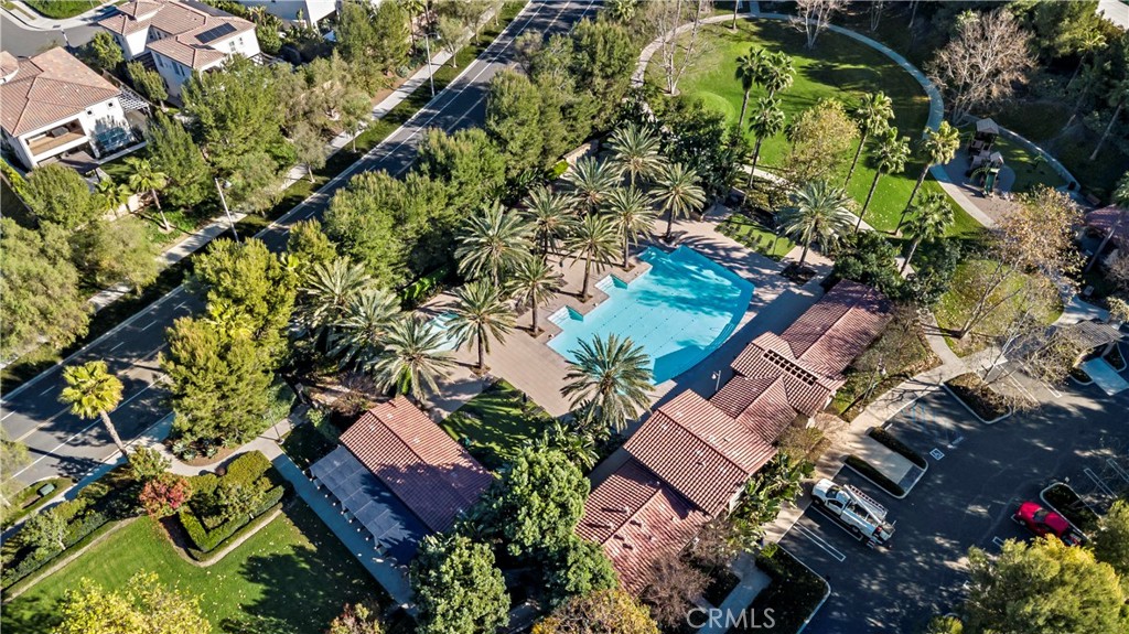https://media.crmls.org/medias/b9899500-fa8e-4354-98dc-3e91d68d6582.jpg?preset=X-Large