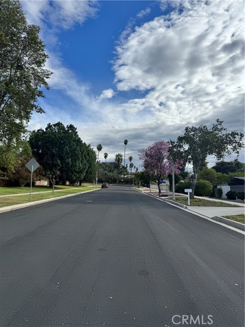 Detail Gallery Image 15 of 17 For 2866 Anna, Riverside,  CA 92506 - 3 Beds | 2 Baths